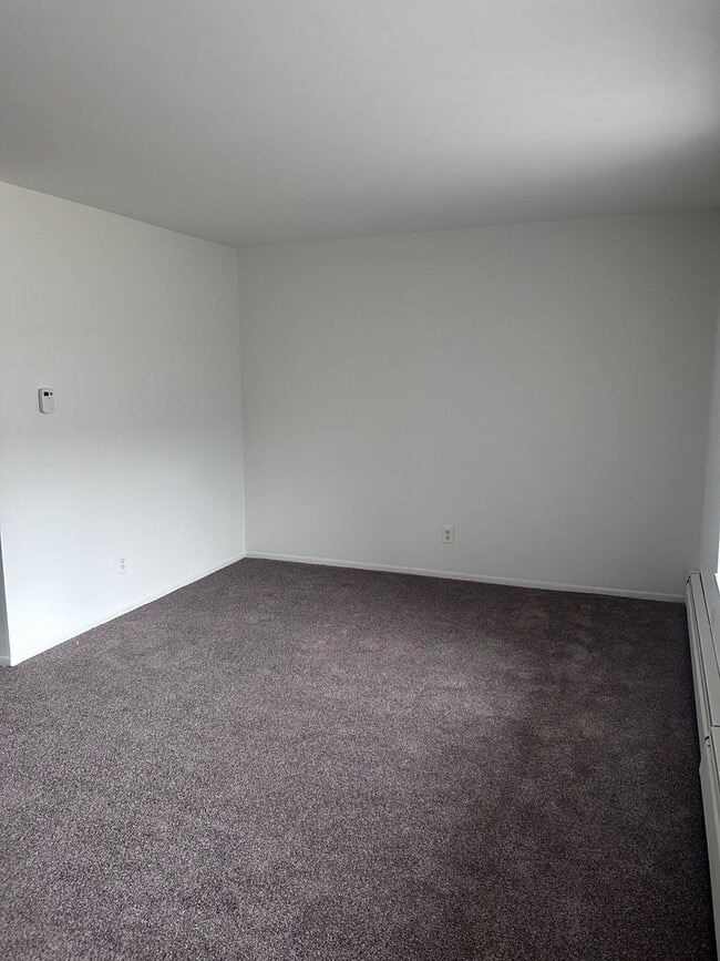 Interior Photo - One Bedroom Apartment in Clawson