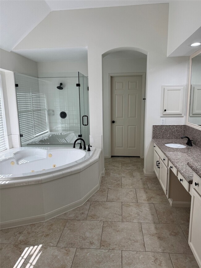 Building Photo - 3802 Canary Grass Ln