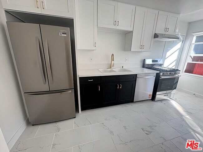 Building Photo - 2416 Boone Ave