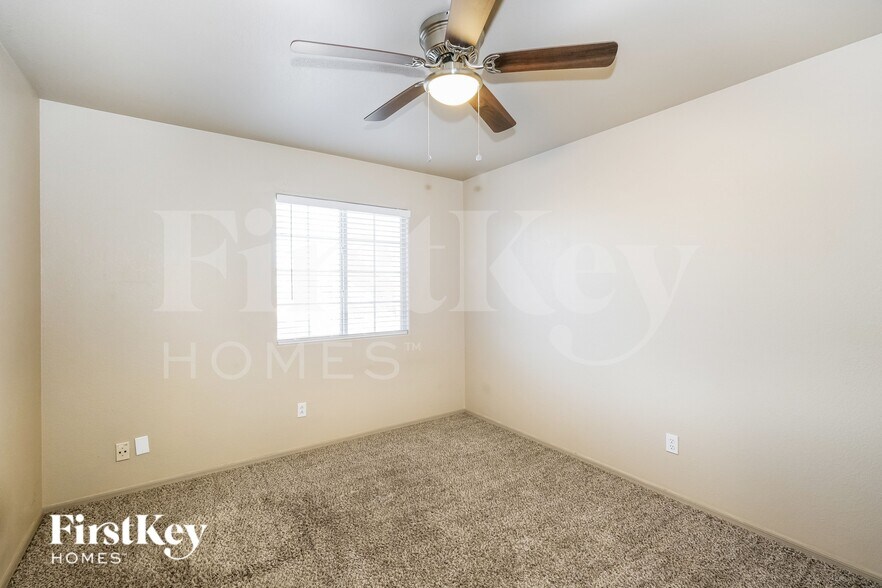 Building Photo - 7351 W Eva St