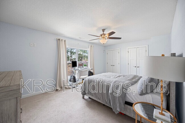 Building Photo - 9553 14th Bay St