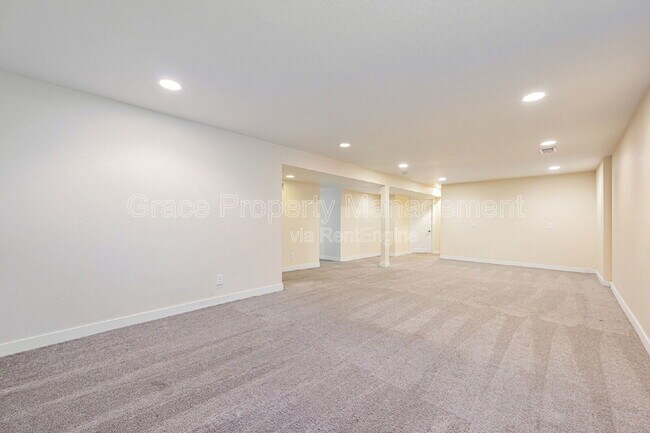 Building Photo - 1949 S Kearney Way