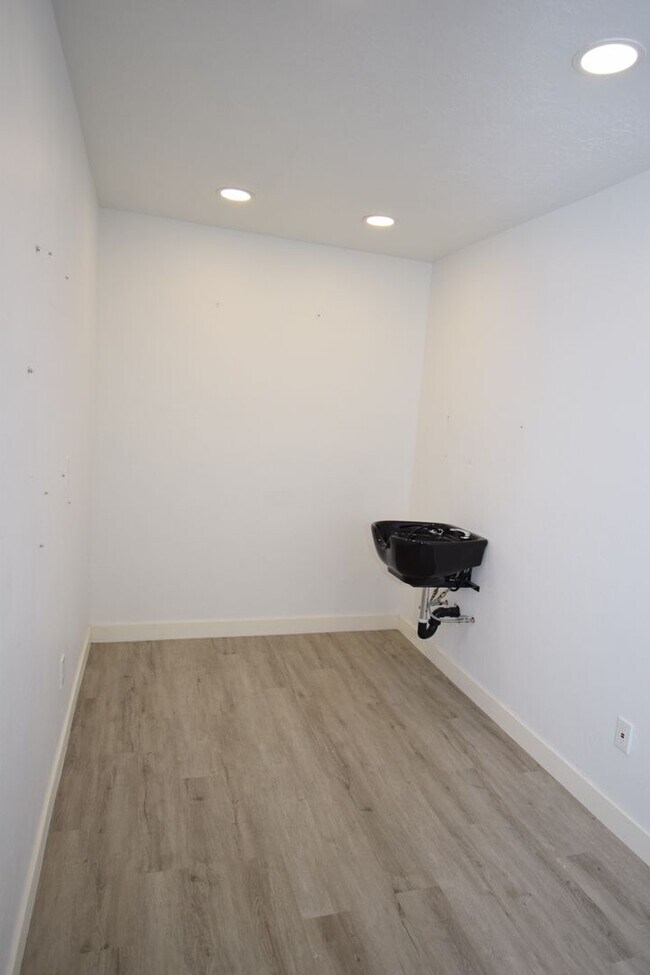 Building Photo - Gorgeous 5 Bed 3 Bath home in Herriman!!!