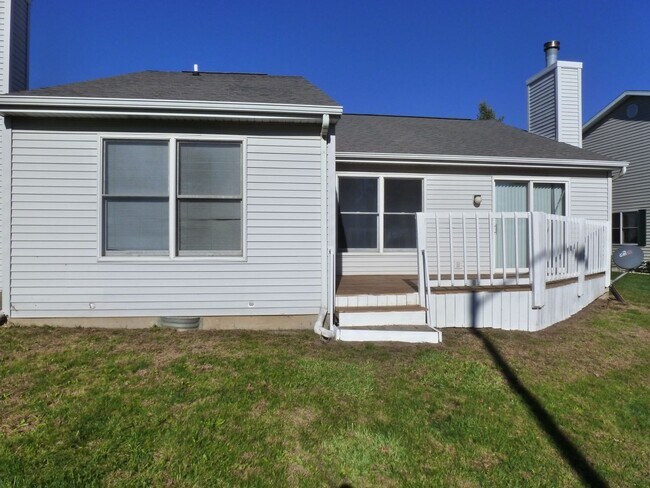 Building Photo - 2002 Middletown Dr