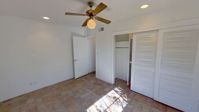 Building Photo - Spacious 2 bed / 2 bath San Roque Home! Peabody school district!