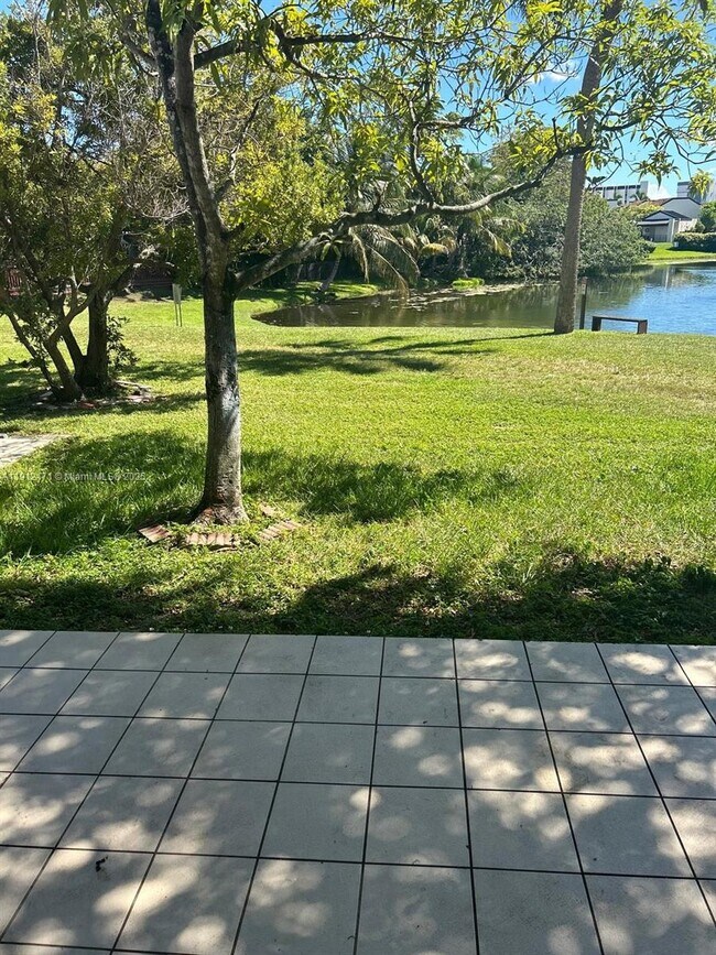 Building Photo - 563 NW 98th Ct