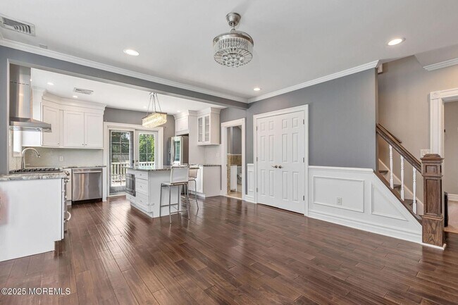 Building Photo - 76 South St