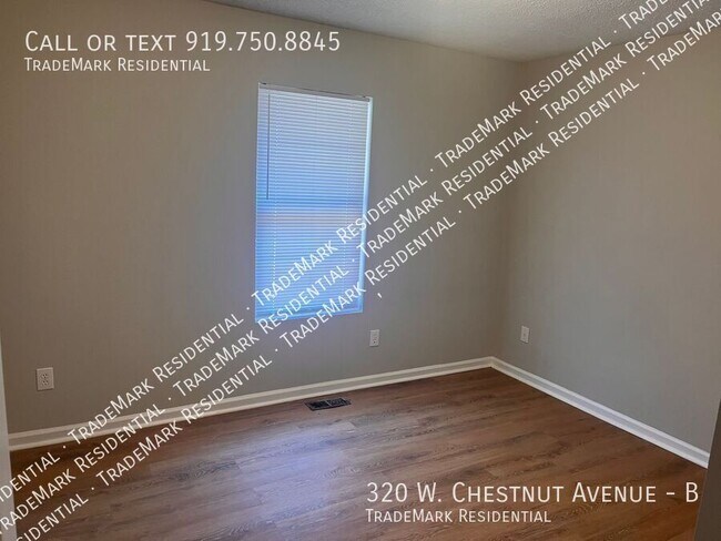 Building Photo - 320 W Chestnut Ave