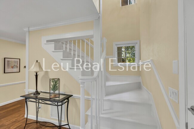 Building Photo - 6811 Beaver Pond Rd