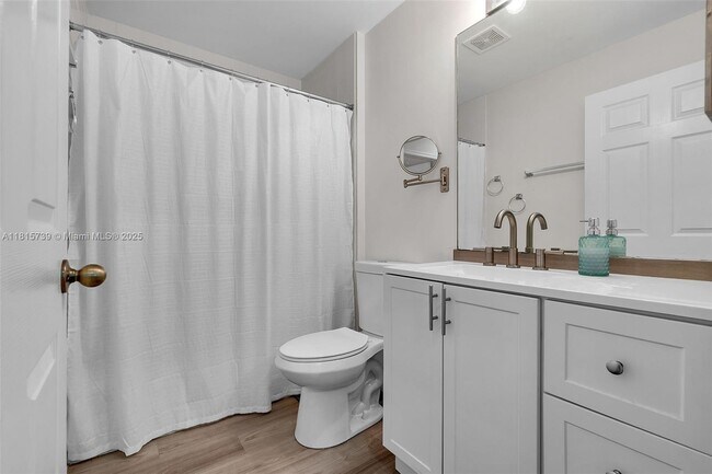 Building Photo - 7370 NW 61st Terrace