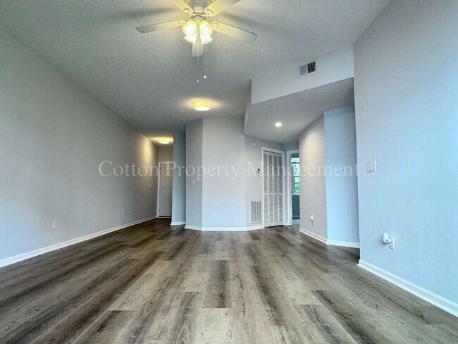 Building Photo - 2BR/2BA Condo off Wilshire Blvd - Beautifu...