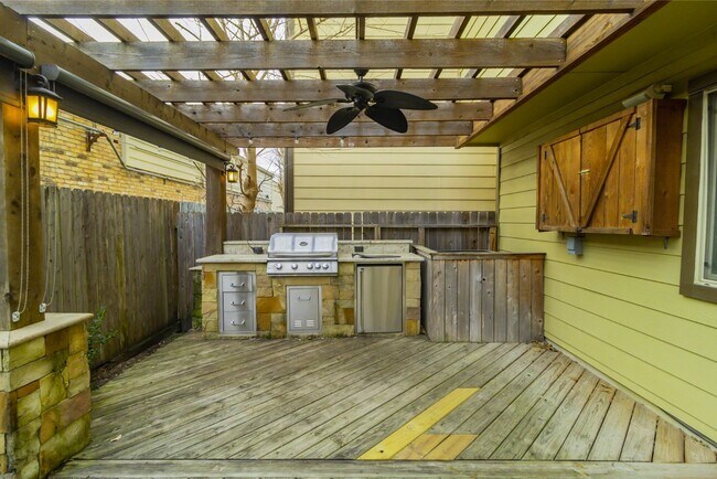 Building Photo - 6363 Fairdale Ln