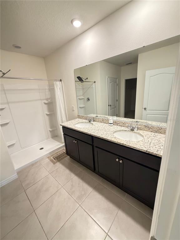 Building Photo - 804 Horsetail Dr