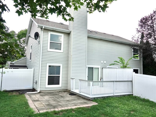 Building Photo - 1881 Appaloosa Dr
