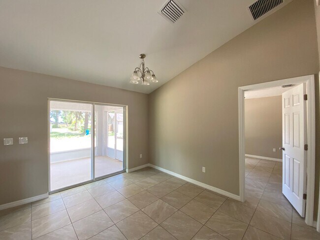 Building Photo - Desirable SE Ocala Neighborhood 3/2/2 **Won't Last**