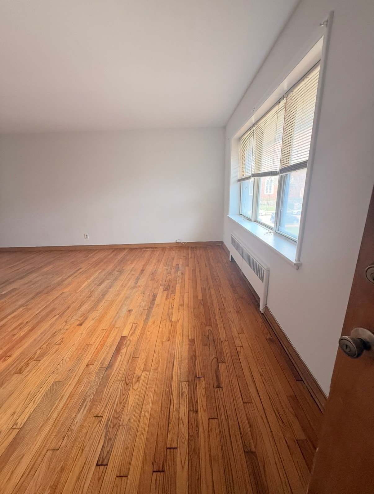 Building Photo - 4002 N Farwell Ave