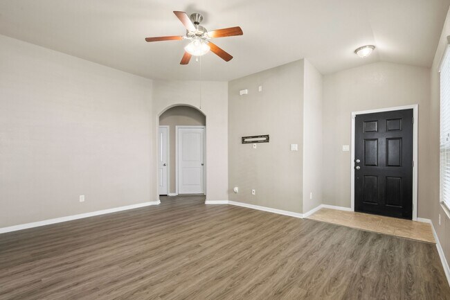 Building Photo - 2131 Beacon Park Ct