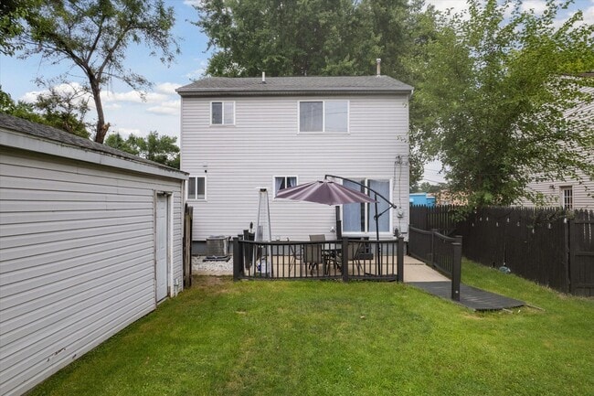 Building Photo - 578 E Mahan Ave