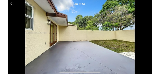 Building Photo - 13804 Kendale Lakes Dr