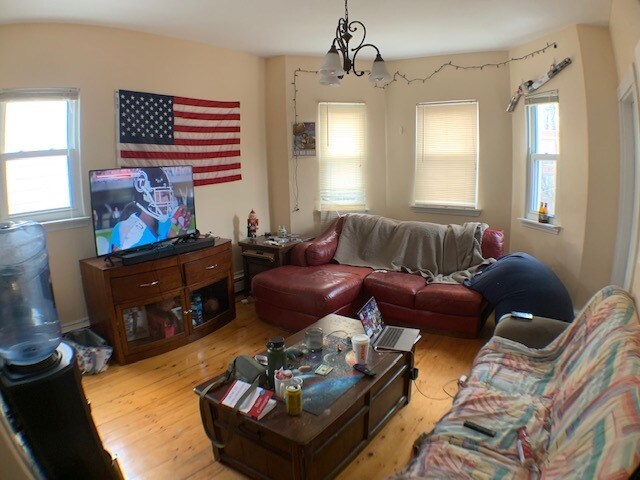 Building Photo - 830 Parker St