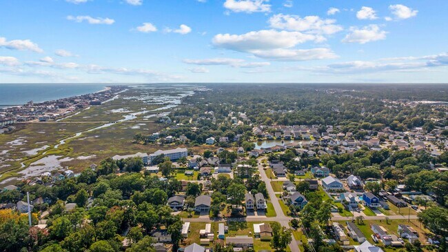 Building Photo - SNOWBIRD RENTAL- 4 blocks 2 Sea & Fire Pit