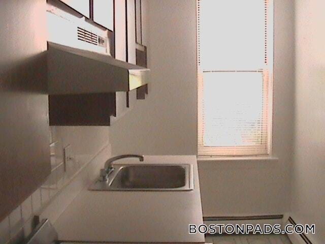 Building Photo - 46 Westland Ave