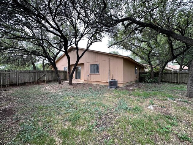 Building Photo - 12418 Coronet St