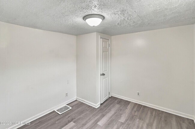 Building Photo - 1310 Summerfield Ave