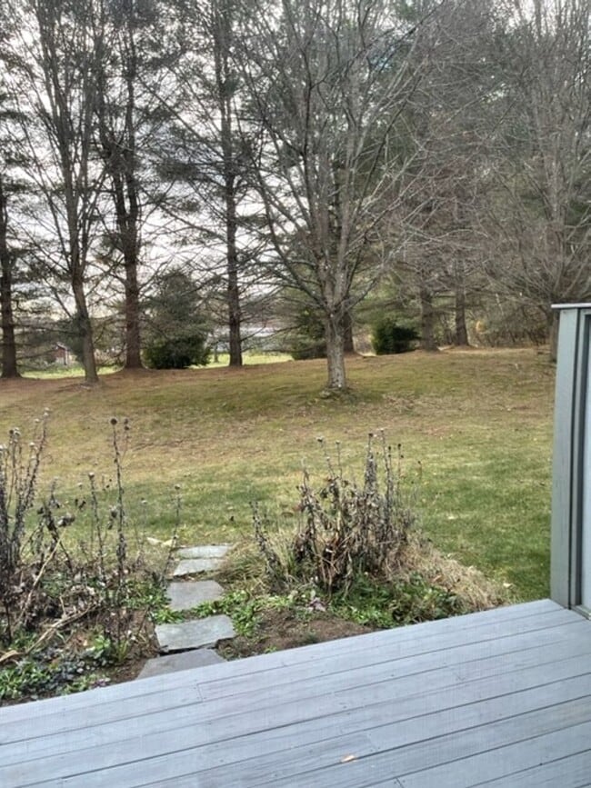 Building Photo - Beautiful Two Bedroom Condo