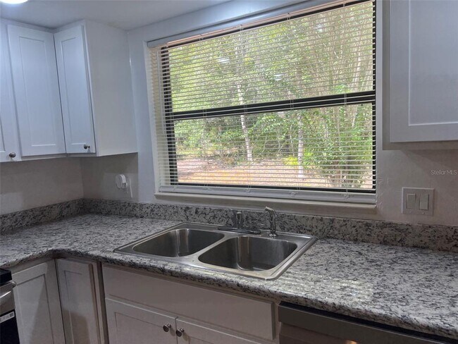 Building Photo - 9700 SW 209th Ct