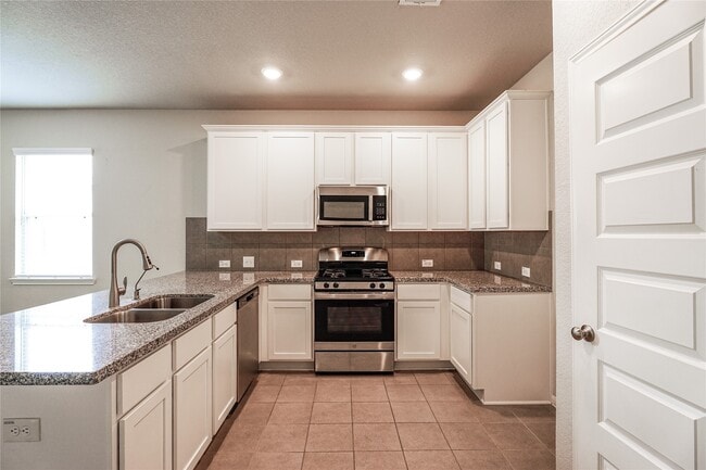 Building Photo - 8414 Quiet Bay Dr