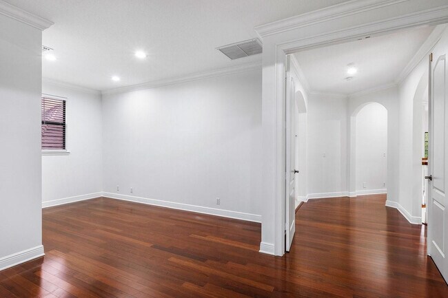 Building Photo - 8971 Stone Pier Dr