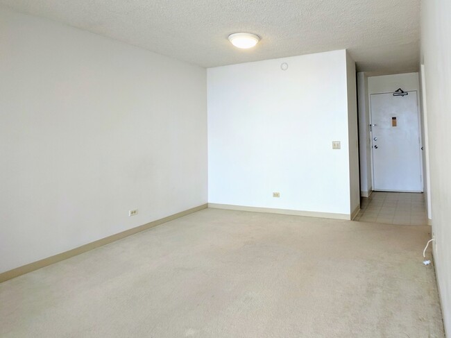 Building Photo - Partly Furnished Pet Friendly 1-bedroom 1-...