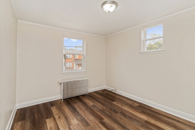 Building Photo - 2915 Oakford Ave