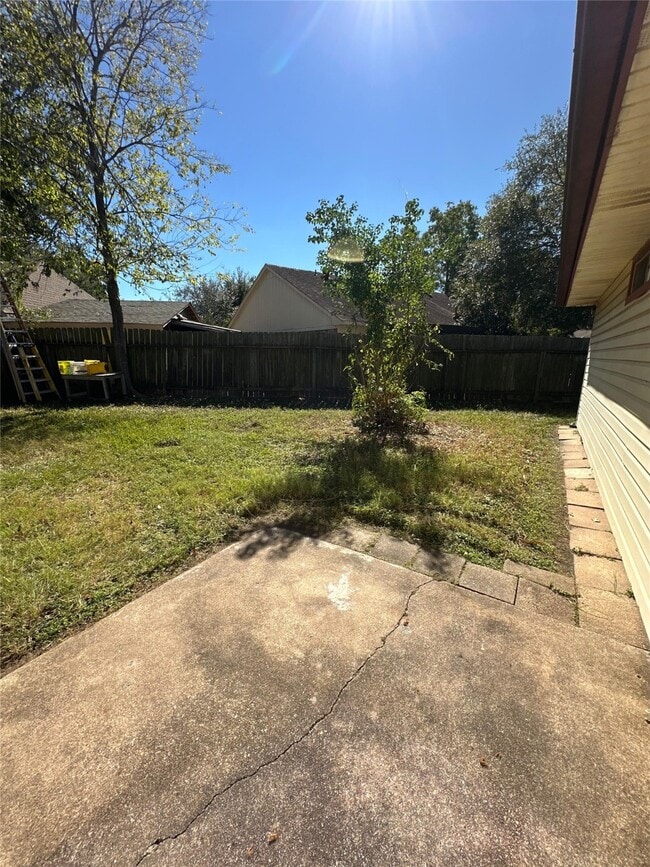 Building Photo - 6603 Readsland Ln