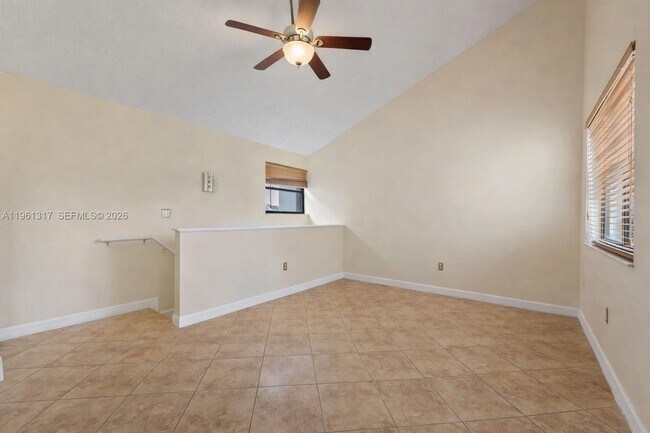 Building Photo - 10020 NW 9th St Cir