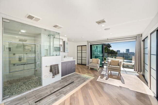 Building Photo - 3420 Blair Dr