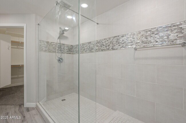 Building Photo - 2425 W Bronco Butte Trl