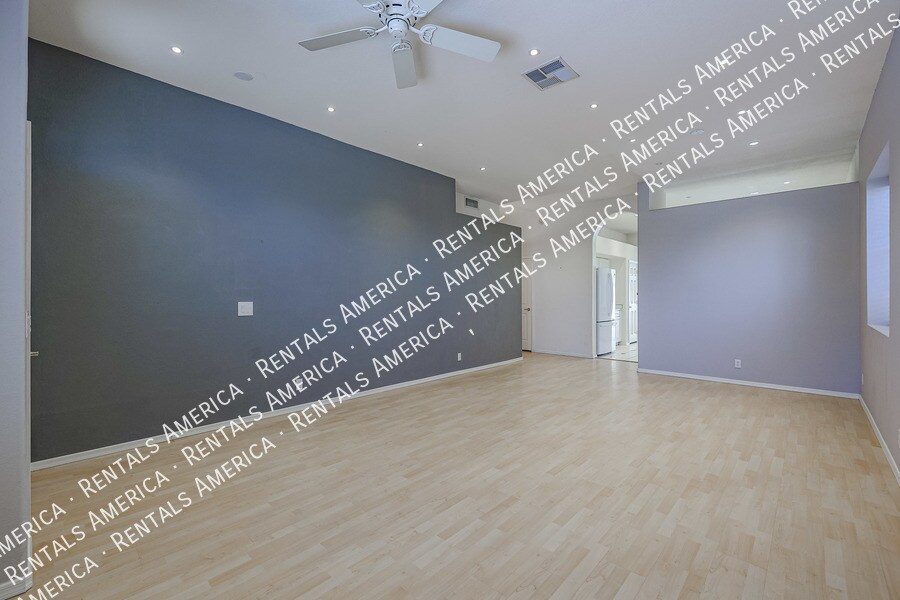 Building Photo - 4632 W Toledo St