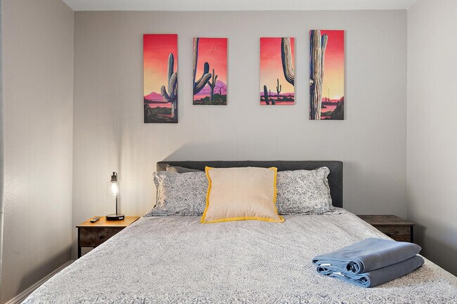 Building Photo - 4332 E Cherokee St