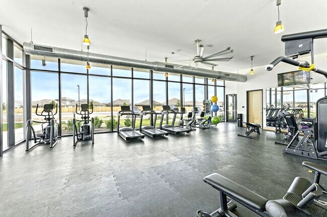 Building Photo - 5925 San Geronimo