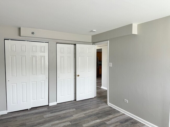 Building Photo - 8656 84th Ct