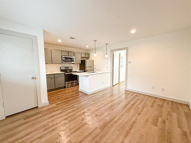 Building Photo - 4526 Munger Ave