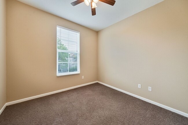 Building Photo - 2815 Tourbrook Way