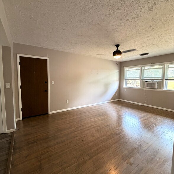 Building Photo - 1407 13th St NW