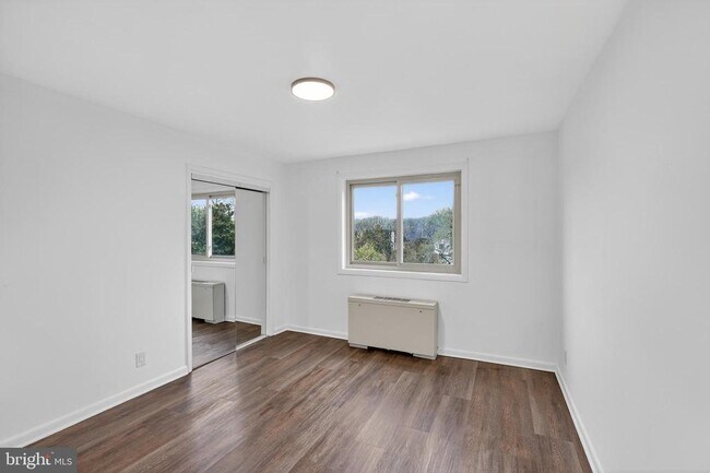 Building Photo - 4570 MacArthur Blvd NW
