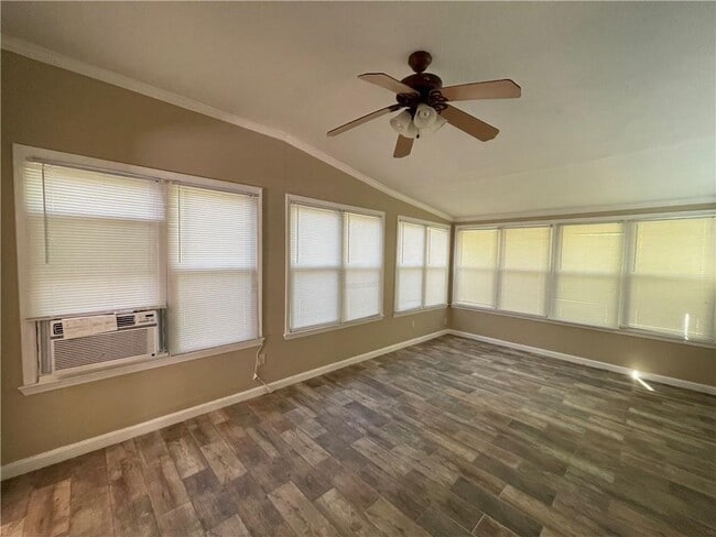 Building Photo - 10730 Pinewalk Forest Cir