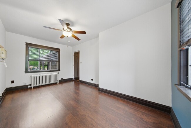 Building Photo - 3248 Maple Ave
