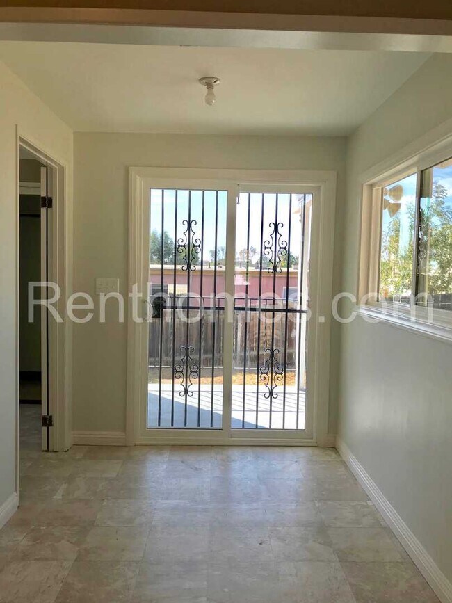 Building Photo - 3662 Hondo St