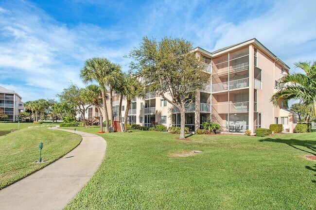 Building Photo - 353 S US Hwy 1